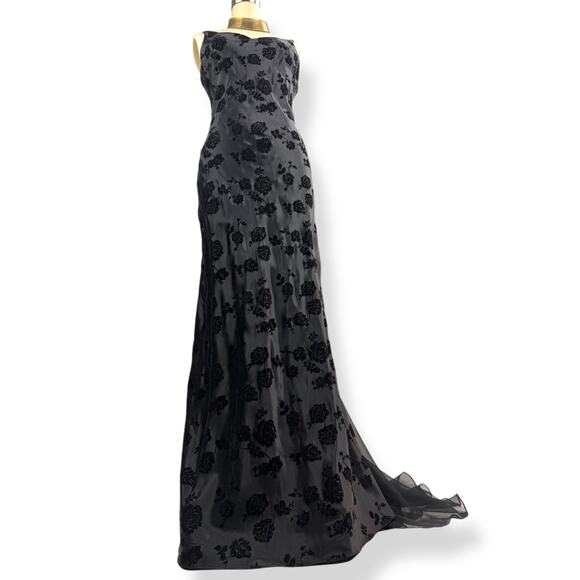 90's Morticia Addams black velvet rose deep v-back gown with train by NIKI LIVAS - Picture 16 of 16